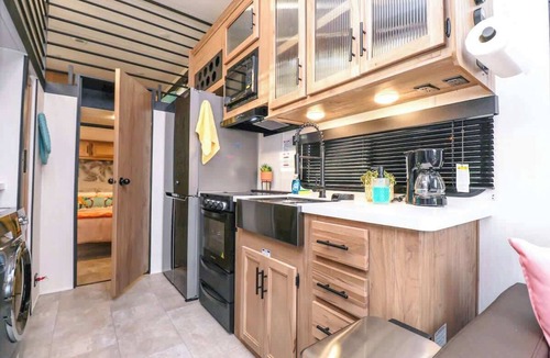 Winter Garden House | FunTropicalTinyHomeGolfCartLake