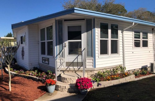 Largo House | Furn. House May-Jan yearly 2-8 Mo Rental Renter must be 55+