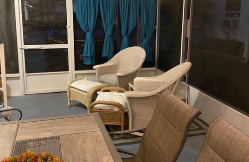 Largo House | Furn. House May-Jan yearly 2-8 Mo Rental Renter must be 55+