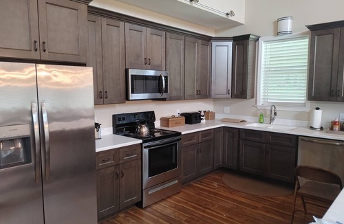 Dover Cabin | Ga SOUTHERN UNIVERSITY STATESBORO, BROOKLET, 3-BR LODGE PETS OK, FARM POND