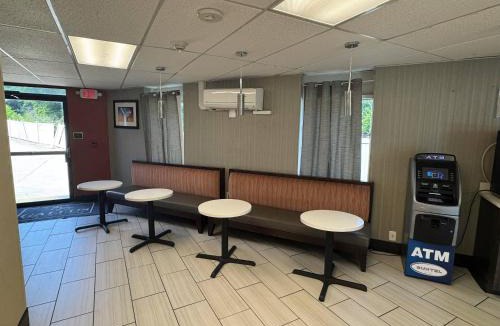 Columbia Hotel | Gallus Stadium Park Inn, an Ascend Collection Hotel