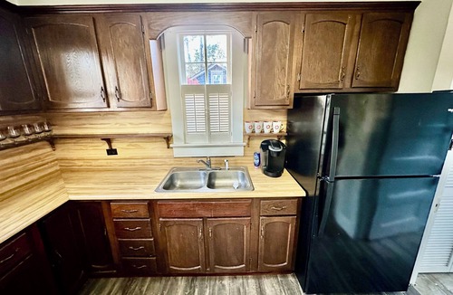 Tifton House | Game room! 2 Bedroom Home With Washer and Dryer