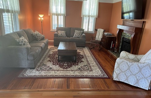 Arabi House | Gated Farm House Getaway Near Lake Blackshear! Peaceful and Newly renovated