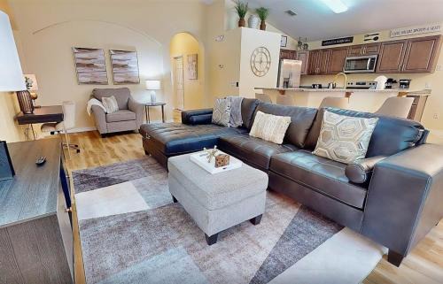 Cumbrian Lakes House | Gated home w/private pool, furnished patio, close to Disney - snowbirds welcome