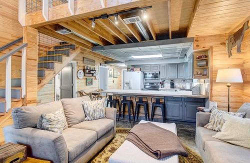 Wray House | Georgia Farmhouse: Lake Access, Private Beach