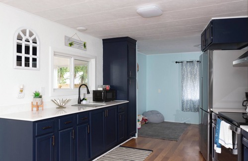 New Port Richey House | GG’ Hideaway is just 6 minutes from downtown