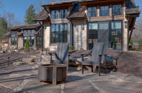 Mineral Bluff Cottage | Golf and Riverfront Cottage | King Bed | Group Availability