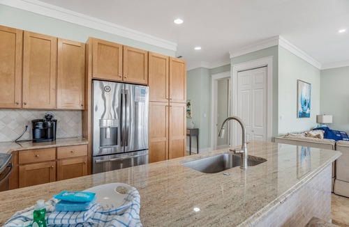 Sandestin House | Golf Cart ~ Outdoor Seating ~ Lake Views