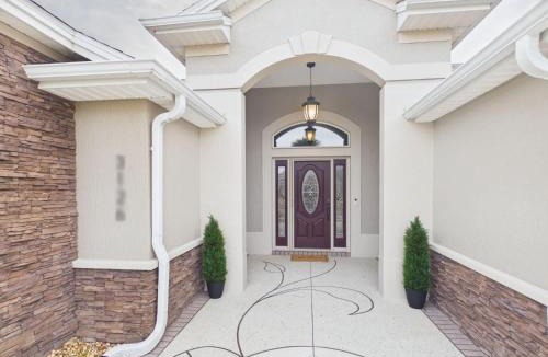 Gilchrist Villa | Golf course waterfront view