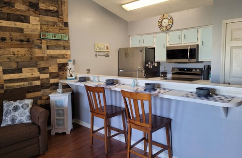 Carolina Forest Condo | Golf Retreat Cozy Stay Work Friendly