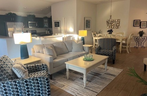 Leesburg House | GORGEOUS 3-bedroom house with NEW golf cart in The Villages! Perfect location!