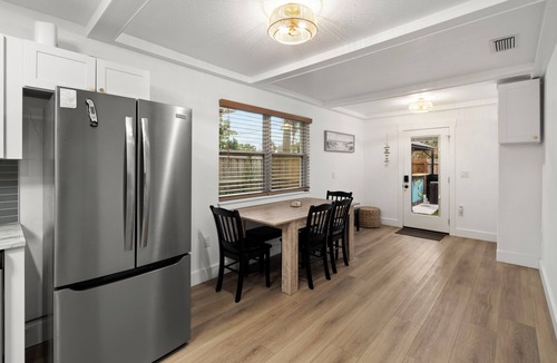 Jacksonville Beach House | Gorgeous 4 Bed 3 Bath just 7 blocks from the ocean. Backyard oasis with 14ft spa
