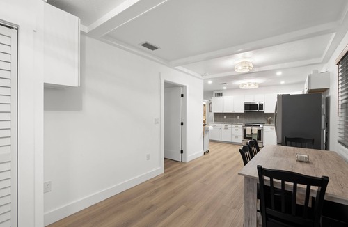 Jacksonville Beach House | Gorgeous 4 Bed 3 Bath just 7 blocks from the ocean. Backyard oasis with 14ft spa