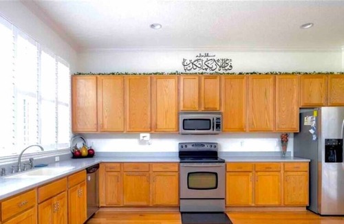 Alachua House | Gorgeous 4BR Home | University of Florida I Springs | Sleeps 15 - G01