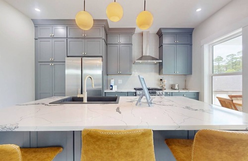 Oak Court House | Gorgeous coastal home with private pool and close to beach and golf privileges