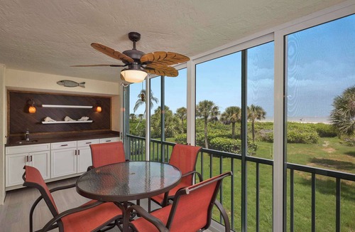 Sanibel House | Gorgeous Gulf Front Townhome