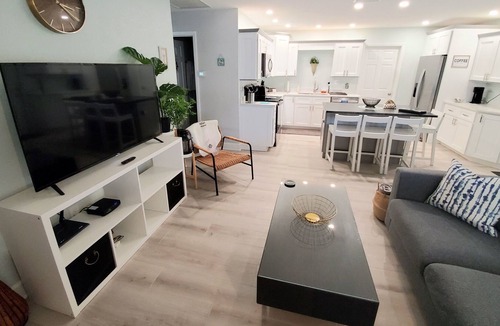 Disston Heights House | Gorgeous mid-century modern St. Pete paradise!