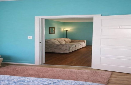 Diplomat House | GpL 424 San Bernardino Private Room C