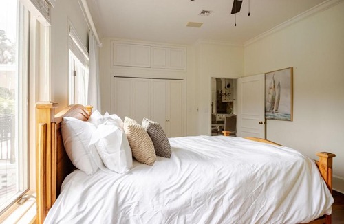 Historic District House | Grand 1920s Estate | Pool, Spa & Gym | Sleeps 16