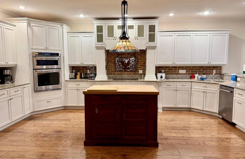 Wesley Chapel House | Grand Farmhouse Stay: 4-BR Retreat on 7.5 Private Acres Near Epperson & Mirada