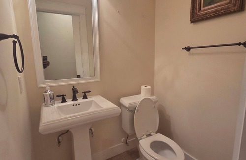 Wesley Chapel House | Grand Farmhouse Stay: 4-BR Retreat on 7.5 Private Acres Near Epperson & Mirada