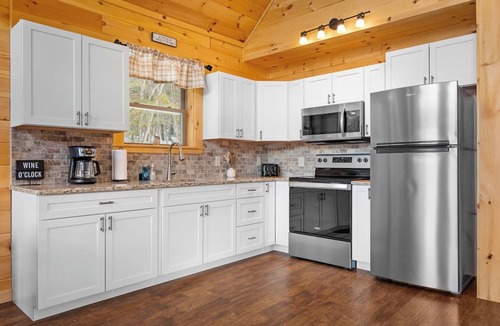 Schenevus Cabin | Grand Lakeview Luxury Log Cabin, Game room & Fire Pit, Near all baseball camps