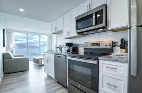 Daytona Beach Hotel | Grand Seas by Exploria Resorts, MOD Collection by Sonesta