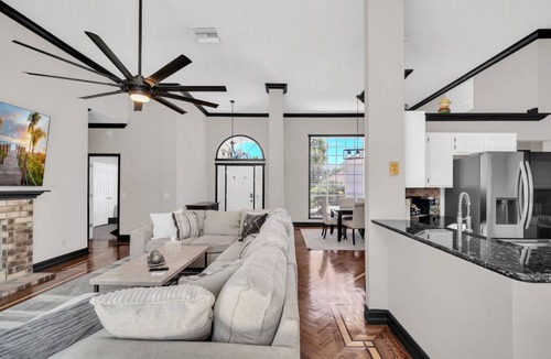 Ocoee House | Great home with a very large pool to enjoy with the whole family.