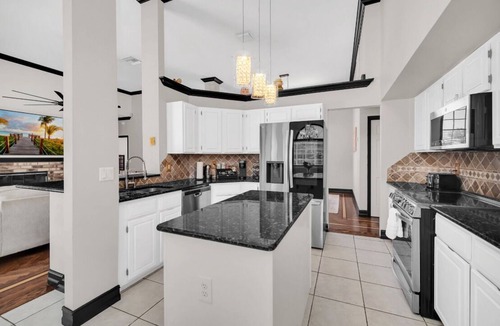 Ocoee House | Great home with a very large pool to enjoy with the whole family.