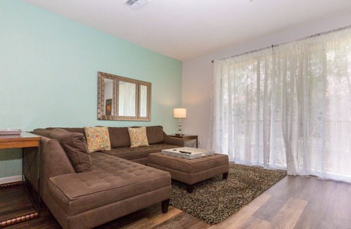 Florida Central Atlantic Coast Condo | Great taste Modern Townhome At Vista Cay Resort sleeps 8 next to convention