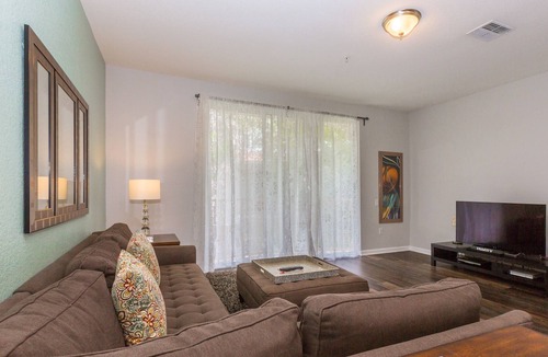 Florida Central Atlantic Coast Condo | Great taste Modern Townhome At Vista Cay Resort sleeps 8 next to convention