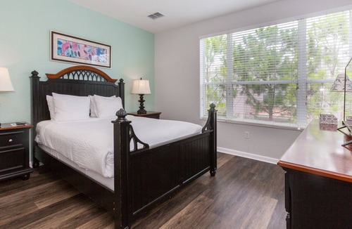 Florida Central Atlantic Coast Condo | Great taste Modern Townhome At Vista Cay Resort sleeps 8 next to convention
