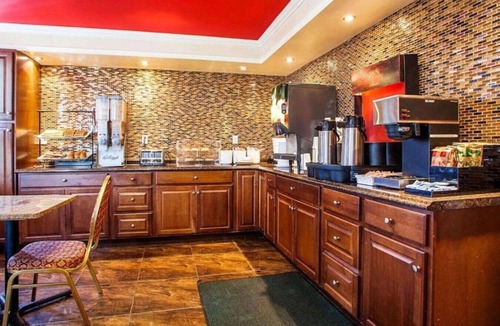 Secaucus House | Great Value near the MetLife Stadium!