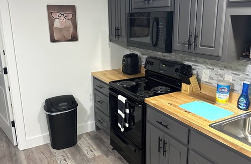 Lee County Cabin | Griffen Mill Properties Cabin #6 next to Uchee Creek. WiFi and AC in Salem Al