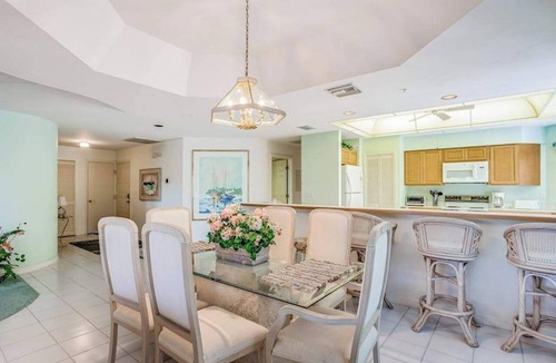 Bonita Bay Condo | Ground-floor condo on the golf course with decks, pools & AC - snowbird-friendly