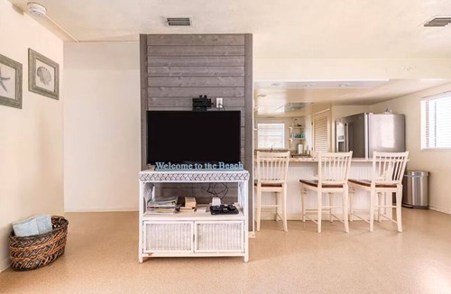 Floridana Beach House | Ground Floor Direct Oceanfront House w/Private Patio and Steps to Beach Access 🌅🏝️