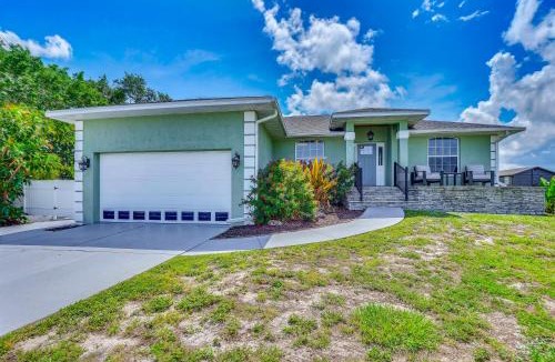 Memphis House | Group-Friendly Palmetto Oasis Near Beaches