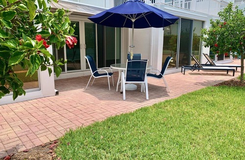 Whitney Beach Condo | Gulf Beach front Club Longboat Beach & Tennis Assoc 2BDR 2BA Furn Condo Walk Out