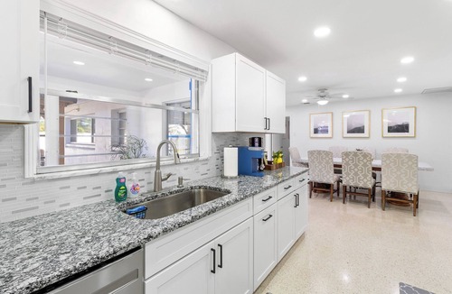 South Pinellas Community Council House | Gulf Breeze at St. Pete 5 minutes to beaches