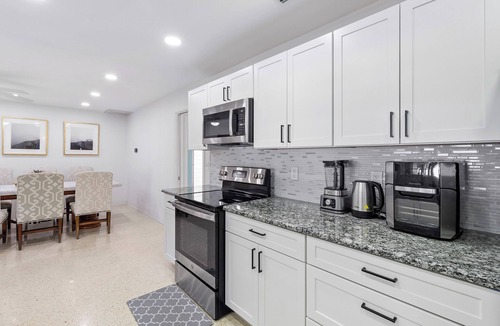 South Pinellas Community Council House | Gulf Breeze at St. Pete 5 minutes to beaches