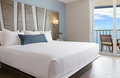 Pinellas Point Hotel | Gulf Coast Retreat | Lounge by Two Pools | Private Beach & Marina Access