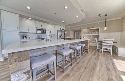 Thomas Drive Condo | Gulf Crest Unit 901: Upgraded 3-Bedroom Haven!