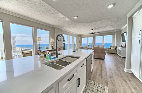 Thomas Drive Condo | Gulf Crest Unit 901: Upgraded 3-Bedroom Haven!