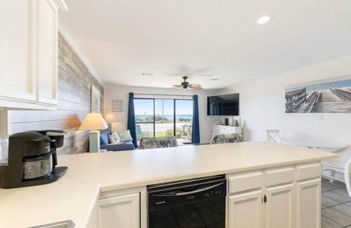 Laguna Beach Condo | Gulf Front Condo in Laguna Beach, Pool, Sleeps 6