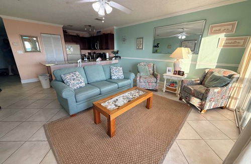 Fort Walton Beach Condo | GULF FRONT CONDO BEACH SERVICE GORGEOUS VIEW 2ND FLOOR UNIT MANY AUGUST OPENINGS