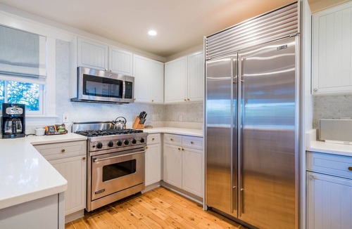 Gulf District Condo | Gulf-Front Stay with Private Pool Access and Walk to the Beach Club