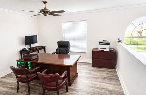 Ruskin House | Gulf Ocean Breeze Escape Spacious 4-bedroom house