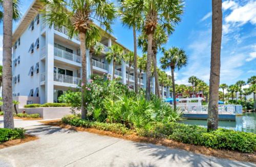Gulf Place House | Gulf Place Cabanas 207 private beach access