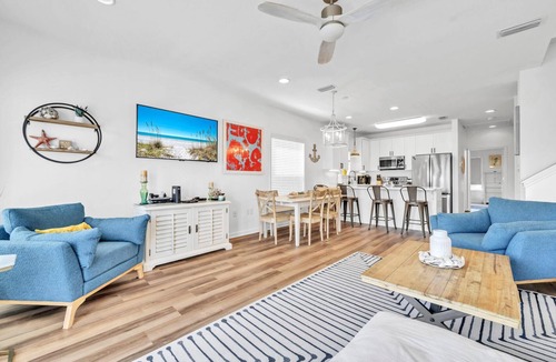 Seacrest House | Gulf View 30A Townhouse Steps to Beach