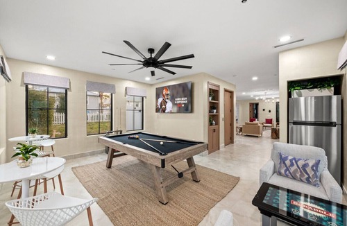 Crystal Beach Villa | Gulf views, Saltwater lagoon & waterfall, Beach@2min walk, Firepit, Golf Cart, Elevator